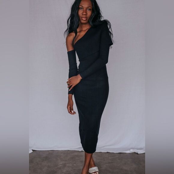 MINKPINK: KAIA KNIT MIDI SWEATER DRESS - BLACK NEW NWT - Picture 1 of 10